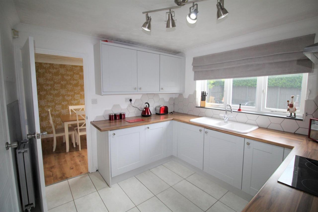 Doncaster - Warmsworth - Great Customer Feedback - 3 Bed Detached House - Private Garden & Parking Plus Garage - Quiet Cul De Sac Location - Dog Friendly - Fast Wifi - Close To Motorway Access Exterior foto